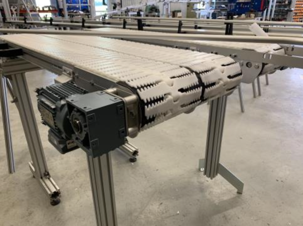 Conveyor line for moving trays - 24m Q241001.7892 photo